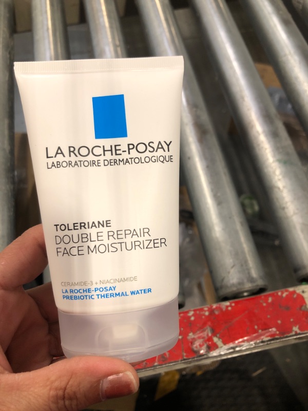 Photo 2 of *** EXP 02-2027*** La Roche-Posay Toleriane Double Repair Face Moisturizer | Daily Moisturizer Face Cream with Ceramide and Niacinamide for All Skin Types | Oil Free | Fragrance Free 3.38 Fl Oz (Pack of 1) Non SPF