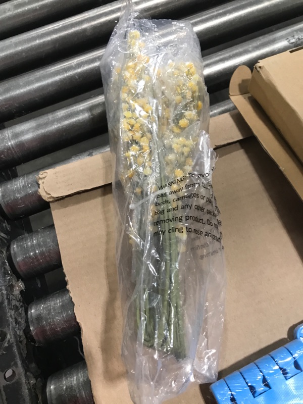 Photo 2 of Baby's Breath Artificial Flowers Bulk 3 Branches 10 Pcs Faux Baby Breath Plastic Flowers Fake Gypsophila Flower Arrangement for Crafts Fake Flowers Bouquet for Wedding Home Decor Yellow Baby Breath