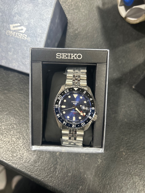 Photo 2 of Seiko SSK003 Automatic Watch for Men - 5 -Sports - Blue Dial with Date Calendar and Luminous Hands & Markers and Black & Blue GMT Bezel, 100m Water-Resistant