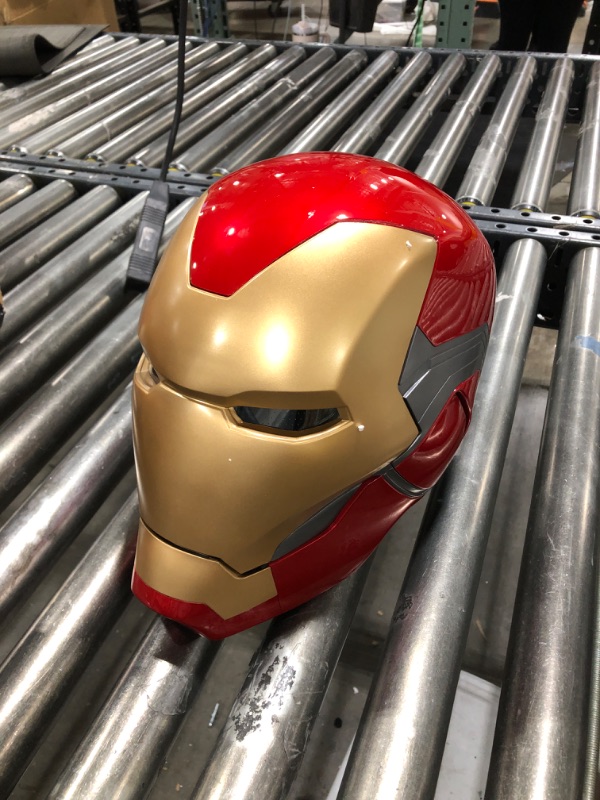 Photo 2 of Avengers Marvel Legends Gear Life Size Prop Replica Endgame - Iron Man Mark LXXXV Helmet