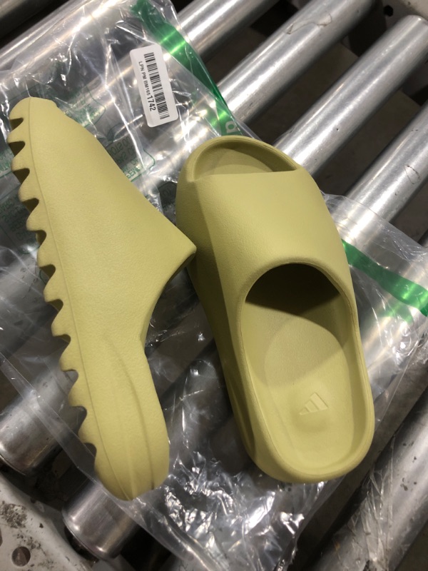 Photo 1 of adidas Mens Yeezy Slide FZ5904 Resin 2022 - Size 6