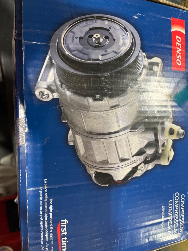 Photo 2 of Denso 471-1630 New Compressor with Clutch - ** PARTS 