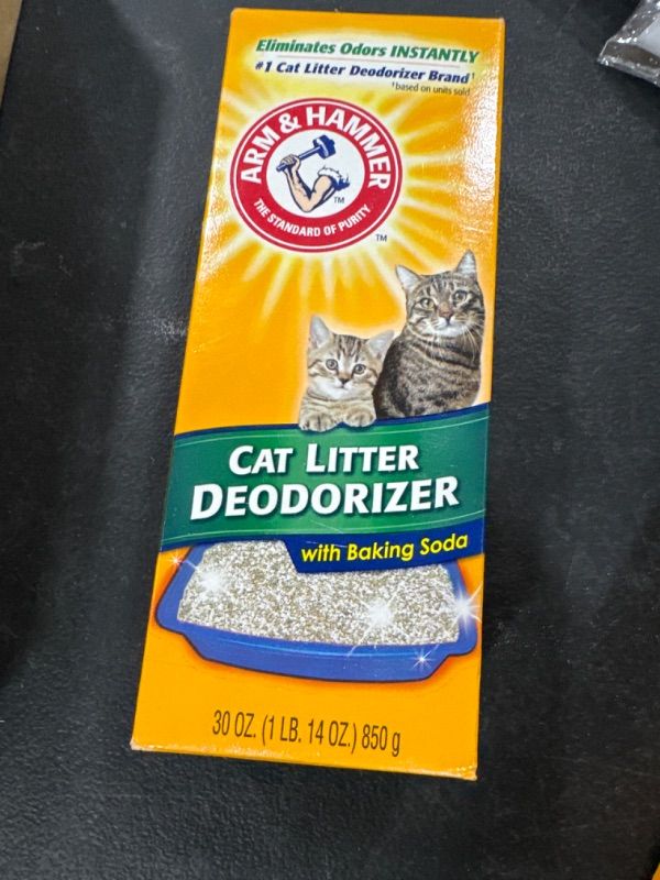 Photo 2 of ARM & Hammer Cat Litter Deodorizer 30 oz 1.88 Pound (Pack of 1)