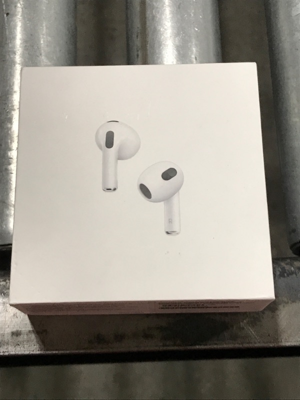 Photo 2 of AirPods (3rd Generation) with Lightning Charging Case
