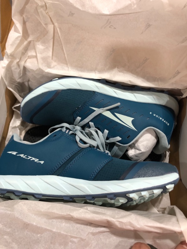 Photo 2 of Altra Women's Superior 5 Sneaker 8 Blue