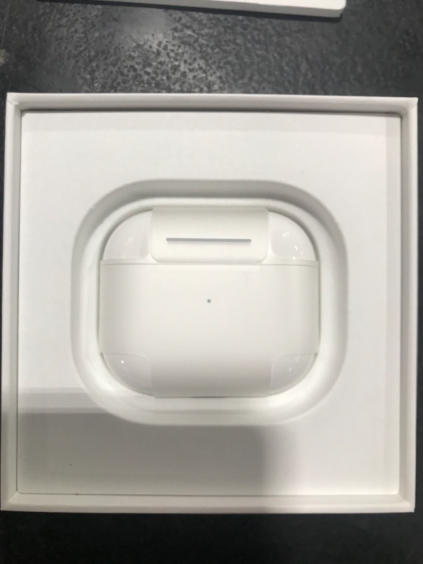 Photo 2 of Apple AirPods (3rd Generation)
