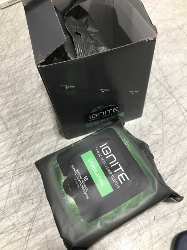 Photo 2 of Ignite Mens Body Wet Wipes Extra Thick Shower Wipes Stimulating Scent 10 Wipes per Pack 30 Total Wipes
