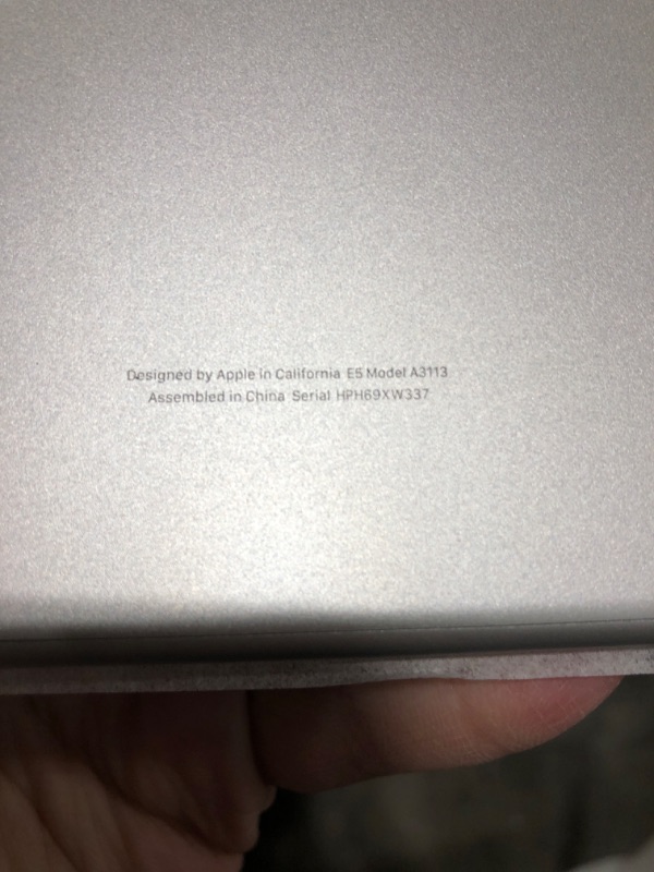 Photo 7 of Apple 2024 MacBook Air 13-inch Laptop with M3 chip: Built for Apple Intelligence, 13.6-inch Liquid Retina Display, 8GB Unified Memory, 512GB SSD Storage, Backlit Keyboard, Touch ID; Silver
