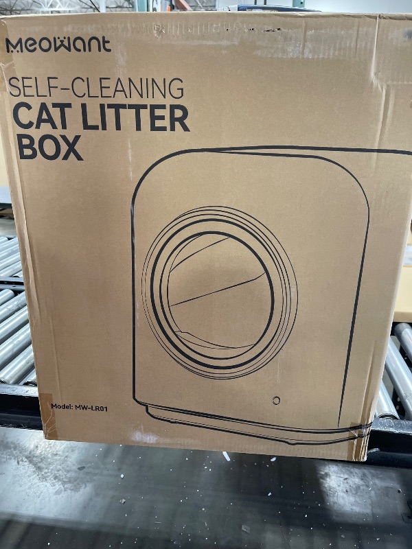 Photo 2 of MeoWant Self Cleaning Cat Litter Box LR01, APP Control Automatic Litter Box for Multi Cats, Odor-Free Smart Cat Litter Box with Mat & Liner