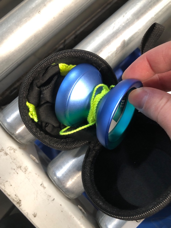 Photo 2 of (READ FULL POST) YOYOSTUDIO Yoyo Professional Unresponsive Yo Yo for Kids 8-12, Fingerspin Yoyo for Adults Kids Beginners, Metal Trick Yoyo, Pro Yo-Yo with 10 Strings, Yoyo Case and Yoyo Gloves Blue and Green