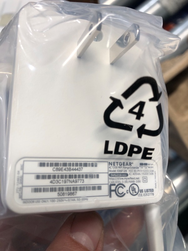 Photo 2 of ** USED AND UNABLE TO TESET** NETGEAR Wi-Fi Range Extender EX6120 - Coverage Up to 1500 Sq Ft and 25 Devices with AC1200 Dual Band Wireless Signal Booster and Repeater (Up to 1200Mbps Speed)