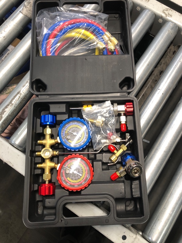 Photo 2 of ** PREVIOUSLY USED UNABLE TO TEST**Wisscool AC Gauges, HVAC Manifold Gauge Set for R134 R22 R12 R502, with Hoses Couplers Adapters Puncturing Can Tap