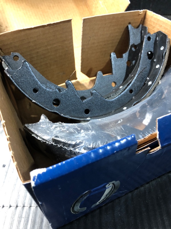 Photo 1 of BOSCH BS151R Blue Drum Brake Shoe Set - Compatible With Select American Motors, Bricklin, Ford, Hudson, Jeep, Mercury, Plymouth; REAR (Riveted)