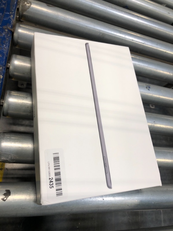 Photo 2 of 2021 Apple 10.2-inch iPad Wi-Fi 64GB - Space Gray (9th Generation)