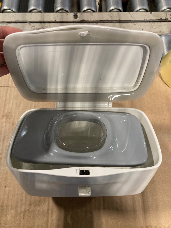 Photo 1 of ***CHECK DAMAGE IN REAL IMAGE***/***LID DOES NOT CLOSE***/***NO RETURN***
OXO Tot Perfect Pull Wipes Dispenser - Gray, 1 Count (Pack of 1) Gray Dispenser
