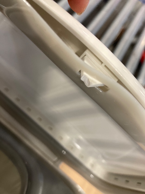 Photo 1 of ***CHECK DAMAGE IN REAL IMAGE***/***LID DOES NOT CLOSE***/***NO RETURN***
OXO Tot Perfect Pull Wipes Dispenser - Gray, 1 Count (Pack of 1) Gray Dispenser