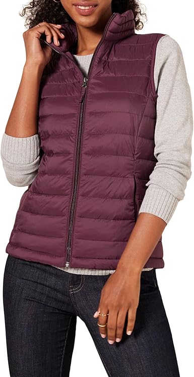 Photo 1 of Amazon Essentials Women's Lightweight Water-Resistant Packable Puffer Vest
 size small