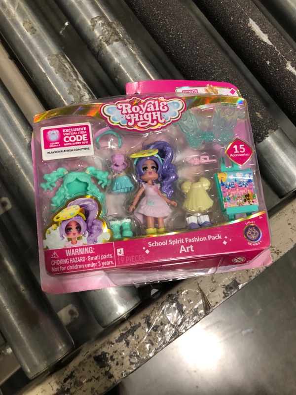 Photo 1 of Royale High 3” School Spirit Fashion Pack: Art - Light Series 1-1 Figure with 15 Accessories - Wings Become Rings - Virtual Item Code Included - Ages 5+