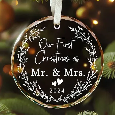 Photo 1 of ***USED***STOCK NOT EXACT****Our First Marrided Christmas Ornament, Wedding Gifts, Wedding Gifts for Couples 2024, Married Couple Gifts, Wedding Gifts for Newlyweds, Wedding Gifts for Bride - Bridal Shower Gifts 3 PCS