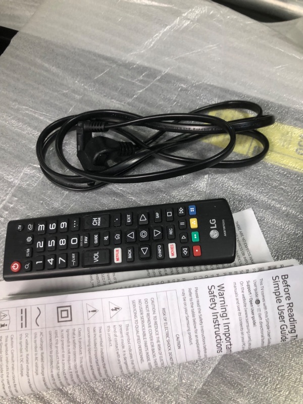Photo 1 of ****used******SAMSUNG 50-Inch Class 4K Crystal UHD DU8000 Series HDR Smart TV w/Object Tracking Sound Lite, Motion Xcelerator, Ultra Slim Design, Gaming Hub, Alexa Built-in (UN50DU8000, 2024 Model)