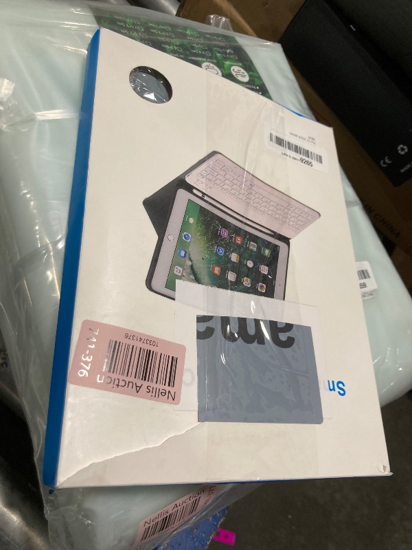 Photo 1 of Divufus Keyboard Case for iPad Pro 11 Inch (M4) 2024 [Magnetic Detachable Wireless Keyboard][Support 3 System] Flip Stand Case with Pencil Holder for iPad 11” Pro 2024 (M4), Blue