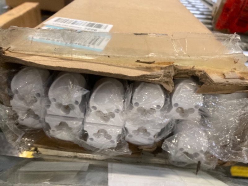 Photo 1 of GAYUSAN 10 Pack LED Shop Light, 8FT 100W 15500LM 5000K, 6 Rows V Shape, Clear Cover, Hight Output, T8 LED Tube Lights, LED Shop Lights for Garage 8 Foot with Plug