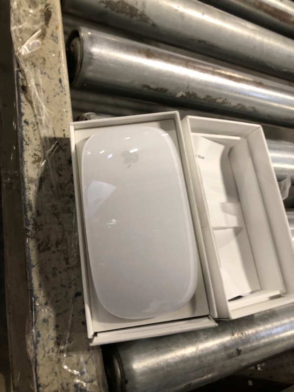 Photo 1 of Apple Magic Mouse - White Multi-Touch Surface ???????