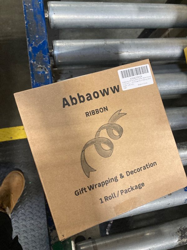 Photo 1 of Abbaoww 25 Yards Brown Velvet Ribbon 1 Inch Single Face Velvet Ribbon for Christmas Wreath Decoration Gift Wrapping DIY Project Bow Making (Brown, 1 Inch)
