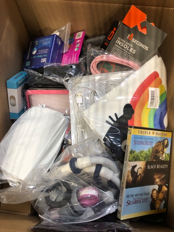 Photo 1 of **BUNDLE OF ITEMS - FINAL SALE - NO RETURNS** 