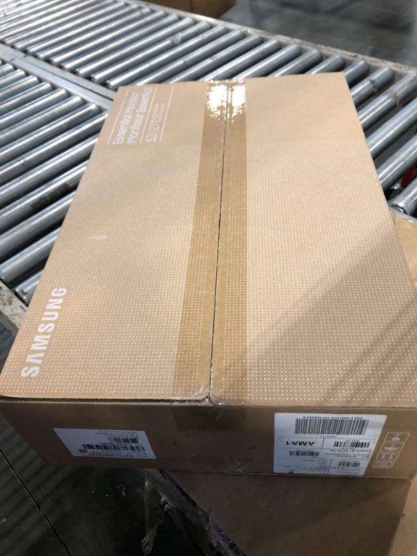 Photo 3 of SAMSUNG 27" Essential S3 (S36GD) Series FHD 1800R Curved Computer Monitor, 100Hz, Game Mode, Advanced Eye Comfort, HDMI and D-sub Ports, LS27D366GANXZA, 2024