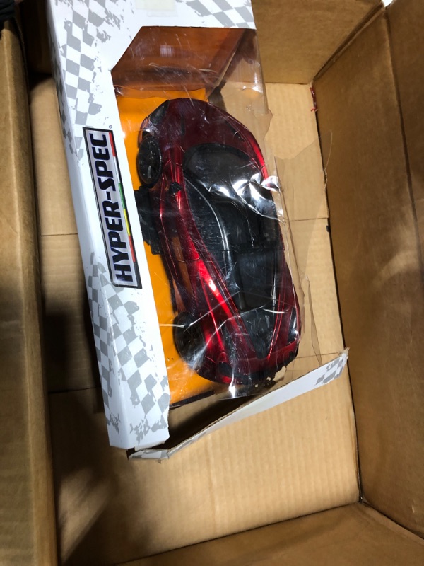 Photo 2 of Hyperspec 1:24 McLaren 720S Die-cast Car Red, Toys for Kids and Adults