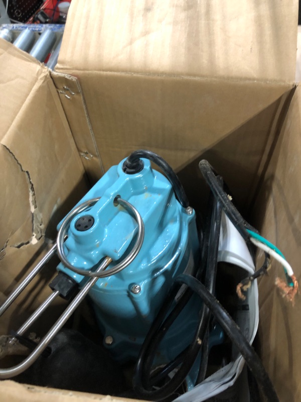 Photo 2 of ** dirty**Little Giant 6EC-CIA-SFS 1/3 HP, 115-Volt, 3180 GPH Automatic Cast Iron Submersible Sump/Effluent Pump with Polypropylene Base, Integral Snap-Action Float Switch and 10-Ft. Cord, Blue, 506807