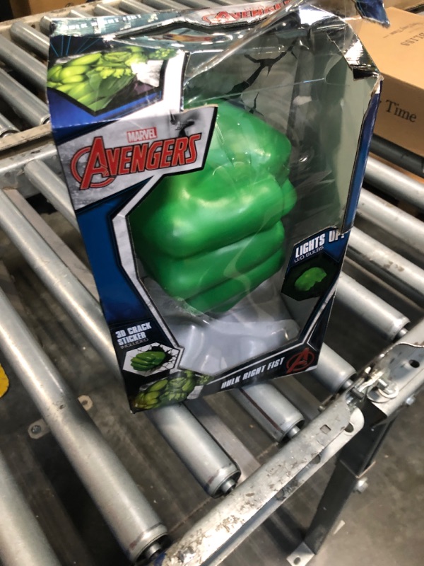 Photo 2 of 3D Light FX Marvel Avengers Hulk Fist 3D Deco Light, Plastic