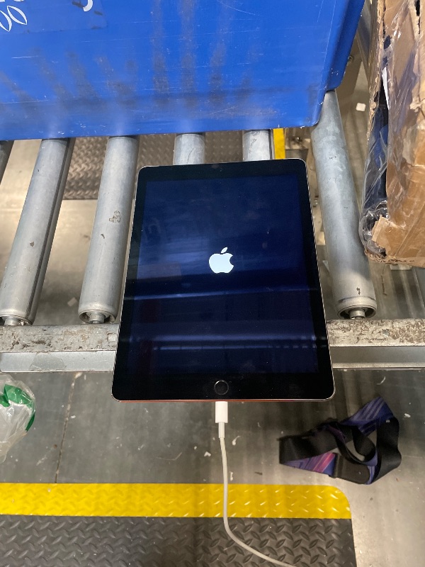 Photo 1 of Apple Ipad Air 2 64GB Factory Unlocked (Space Gray, Wi-Fi + Cellular 4G) Newest Version (Renewed)