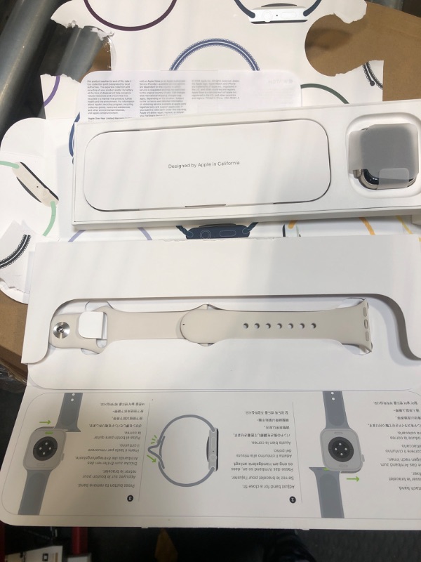 Photo 1 of Apple Watch SE (2nd Gen) [GPS 40mm] Smartwatch with Starlight Aluminium Case with Starlight Sport Band S/M. Fitness and Sleep Trackers 