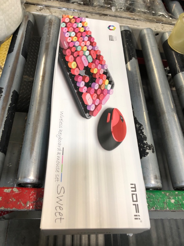 Photo 1 of Wireless Keyboard and Mouse Combo, Ergonomic Full Size Typewriter Retro Round Keycaps Keyboard, Compatible with Windows, PC, Perfer for Home and Office Keyboards?Green?