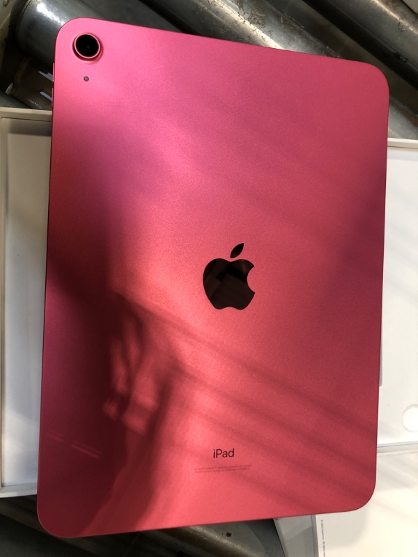 Photo 5 of Apple iPad (10th Generation): with A14 Bionic chip