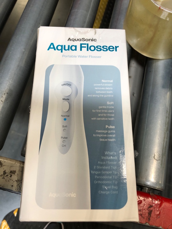 Photo 2 of Aquasonic Aqua Flosser - Professional Cordless Oral Irrigator with 4 Tips and 3