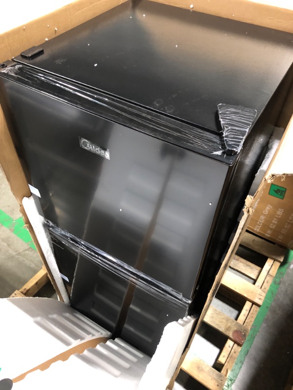 Photo 2 of ***looks new*** Midea MERM45S3ABB Black Cu Ft Double Door Refrigerator, 4.5 cubic feet