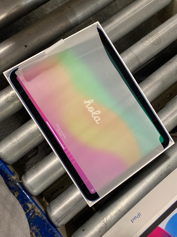 Photo 3 of Apple iPad (10th Generation): with A14 Bionic chip