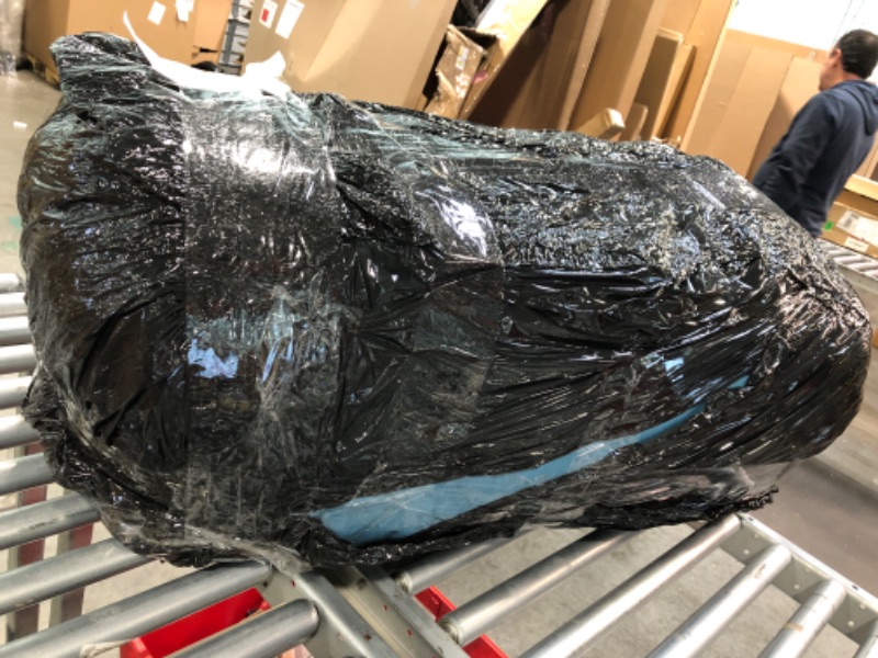 Photo 1 of VEVOR Inflatable Paint Booth, 21 x 13.5 x 9.8 ft Inflatable Spray Booth, with 1100W Powerful Blower and Air Filter System, Large Furniture Painting, Portable Car Paint Booth for Medium-Sized Vehicles