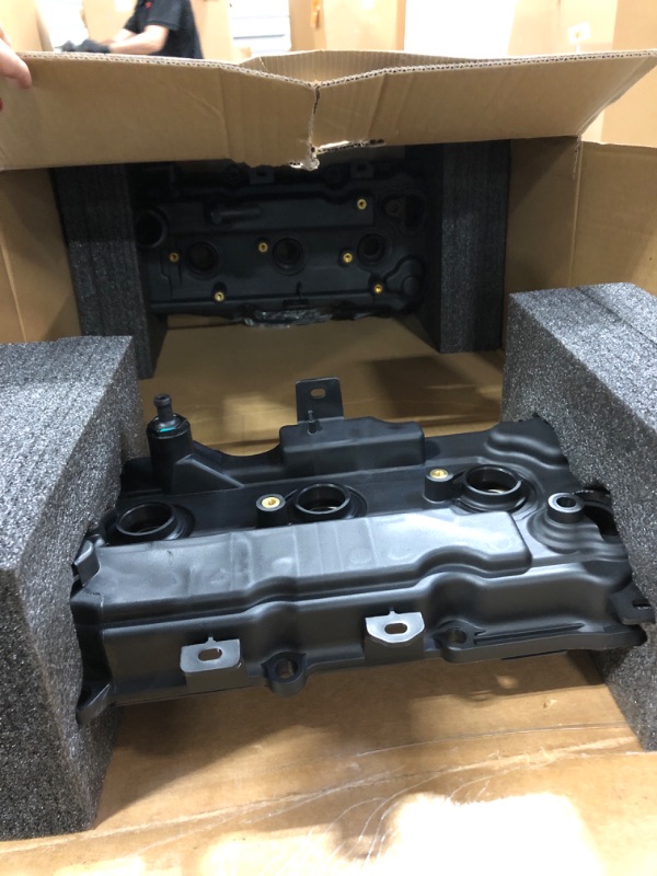 Photo 1 of Engine Valve Cover Set with Bolts & Oil Cap & Gaskets & Spark Plug Tube Seals & PCV Valve Compatible with 2002-2007 Nissan Altima Maxima Murano Quest Infiniti I35 VQ35DE V6 3.5L Part# 264-984 265-985