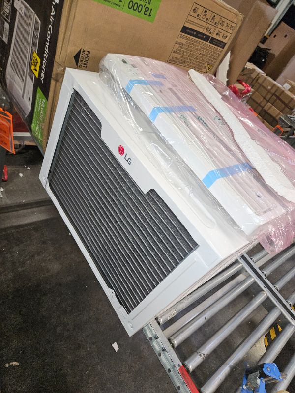 Photo 2 of **USED****UNABLE TO TEST**
LG LW1824RD, White 18,000 Window Air Conditioner, 230/208V, 1,000 Sq.Ft. (25' x 40' Room Size), Quiet Operation, Electronic Control with Remote, 3 Cooling & Fan Speeds, Auto Restart, 18000 BTU