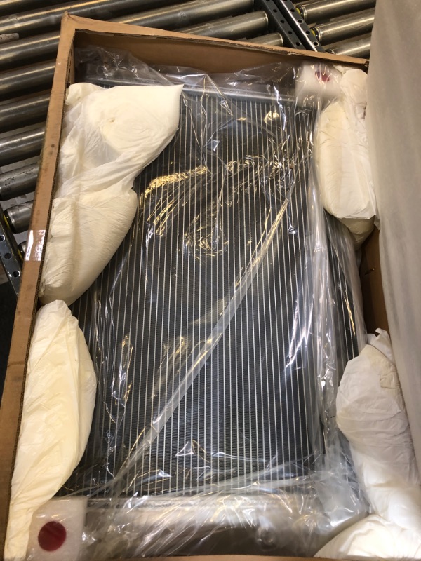 Photo 1 of ALLOYWORKS CU716 Radiator for 1973-1987 Chevy C10 C20 C30 Pickup GMC, for 1973-1991 Blazer V8 Suburban Engine, for Jimmy 5.0L 5.7L V8 1981-1991 Radiators(3 Row, Full Aluminum, 19 x 28-1/4" Core)