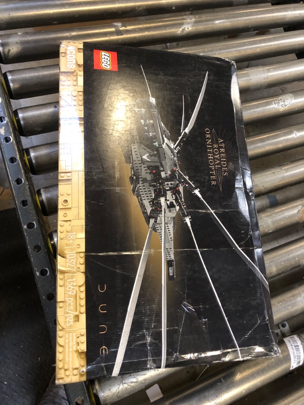 Photo 3 of Icons Dune Atreides Royal Ornithopter Build and Display Set 10327