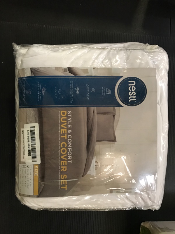 Photo 2 of Nestl Bedding Microfiber Duvet Cover 3 Piece Queen (White)