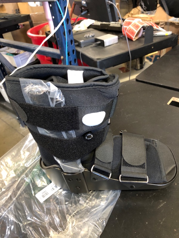 Photo 3 of Walking Boot Fracture Boot for Broken Foot M 