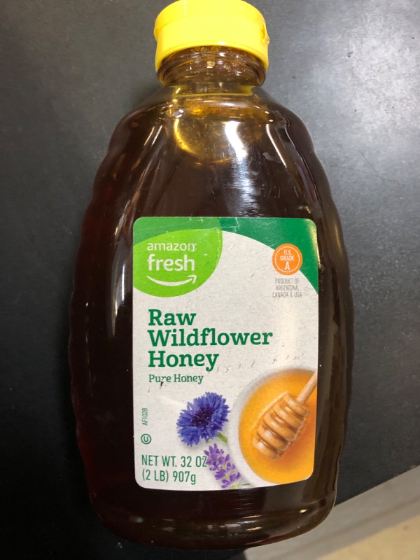 Photo 1 of Amazon Fresh, Raw Wildflower Honey, 2 Pound (Pack of 1) (Previously Happy Belly, Packaging May Vary) 32 Fl Oz (Pack of 1) (BB 22DEC2024)