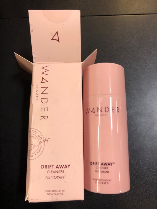 Photo 2 of Wander Beauty Drift Away Facial Cleanser