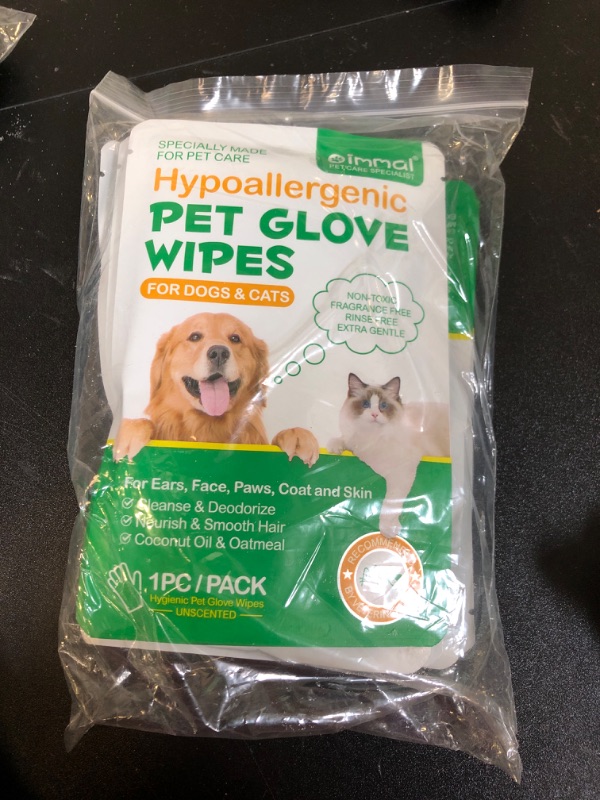 Photo 2 of Cleaning Gloves for Dog and Cats,8PCS,Cleaner Wipes Fur Pet For Ears, Face, Paws, Coat and Skin,Nourish Fur Coconut Oil Grooming Cleaner Wipes Pet Bathing Gloves Wipes for Daily Care and Traveling